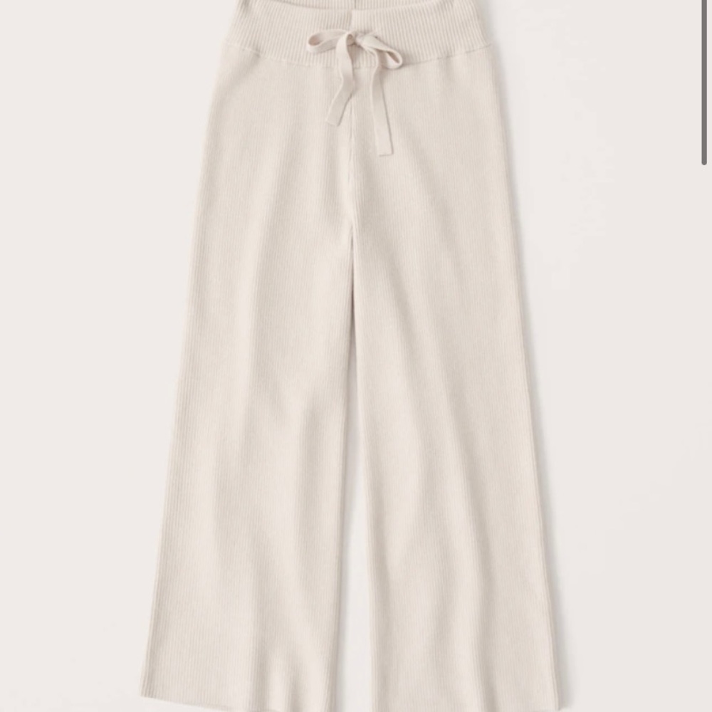 Abercrombie Wide Leg Sweater Pant (sold out online